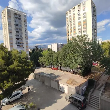 Διαμέρισμα Lenka -split ,great Location
