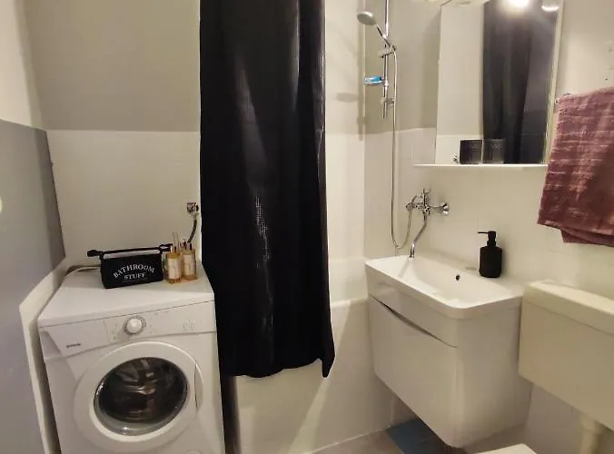 Daire Lenka -split ,great Location *